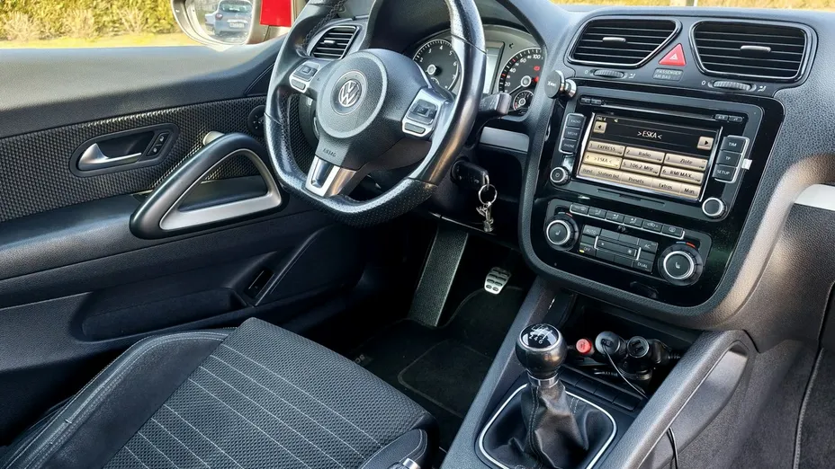 VOLKSWAGEN Scirocco -