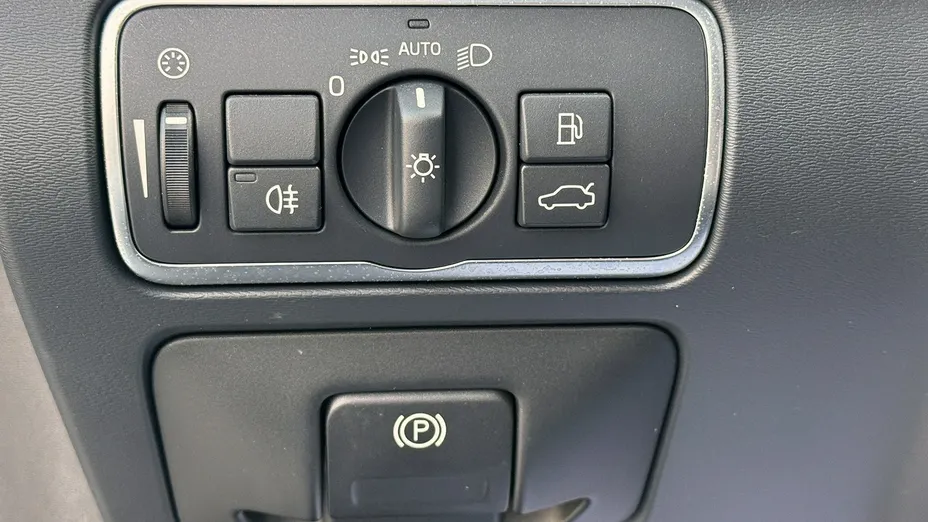 VOLVO XC60 -