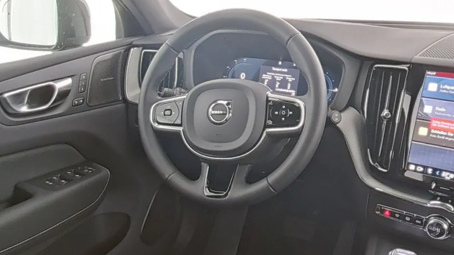 VOLVO XC60 -