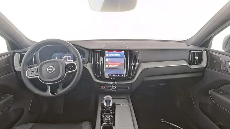 VOLVO XC60 -