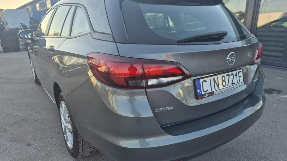 OPEL Astra -