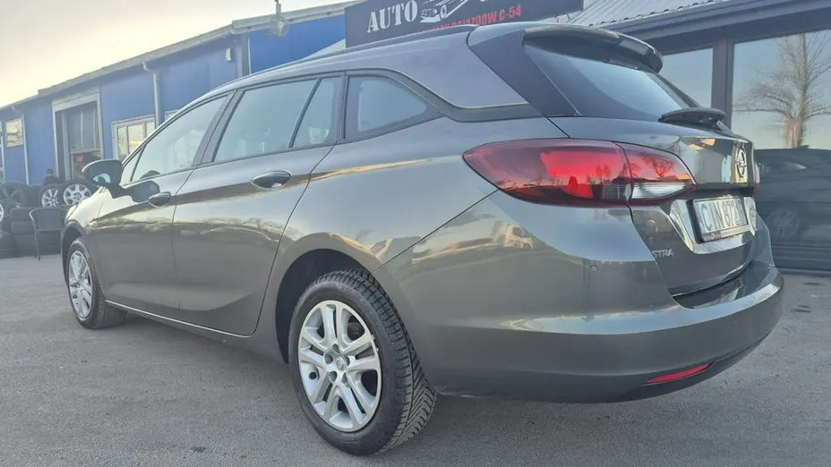 OPEL Astra -