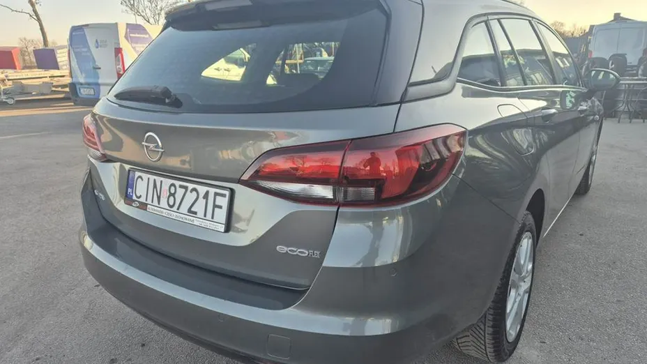 OPEL Astra -