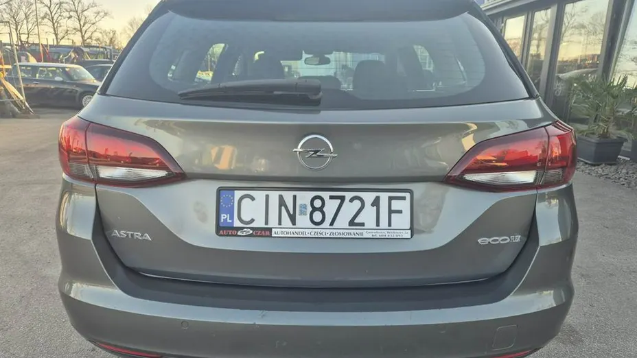 OPEL Astra -