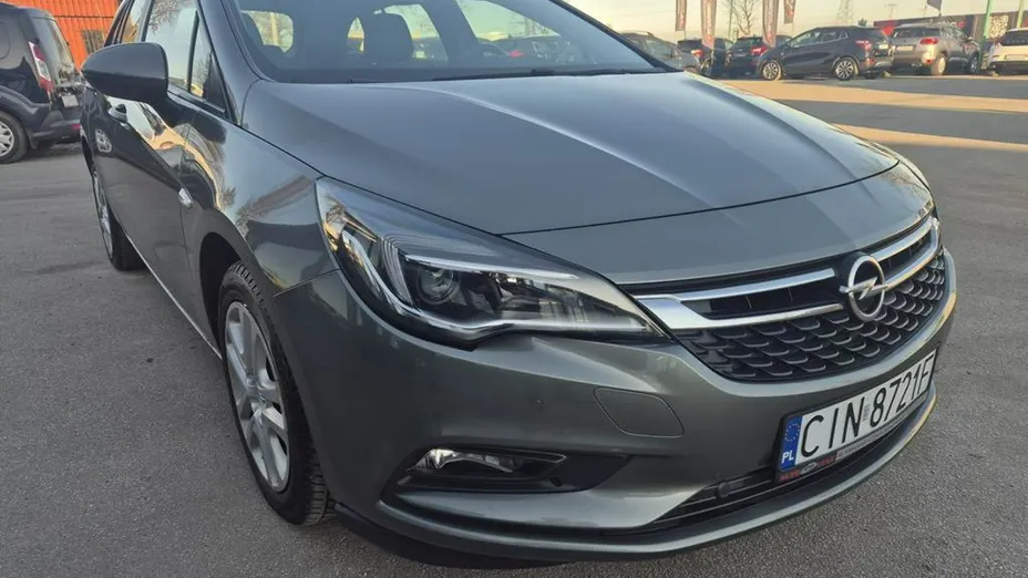 OPEL Astra -