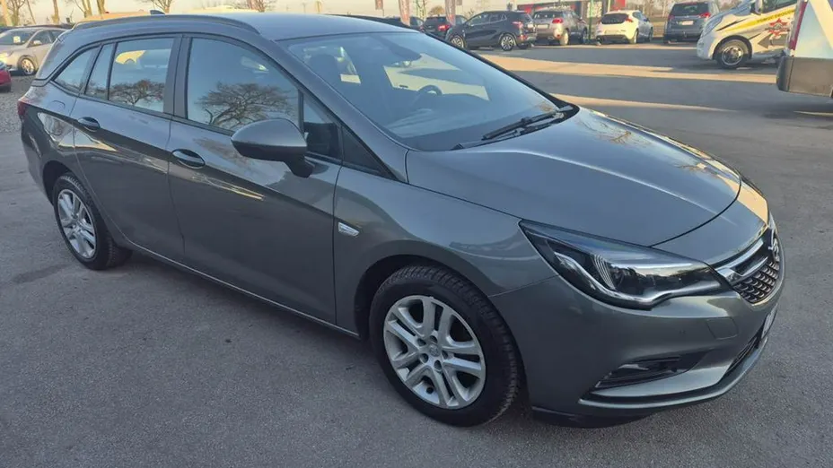 OPEL Astra -