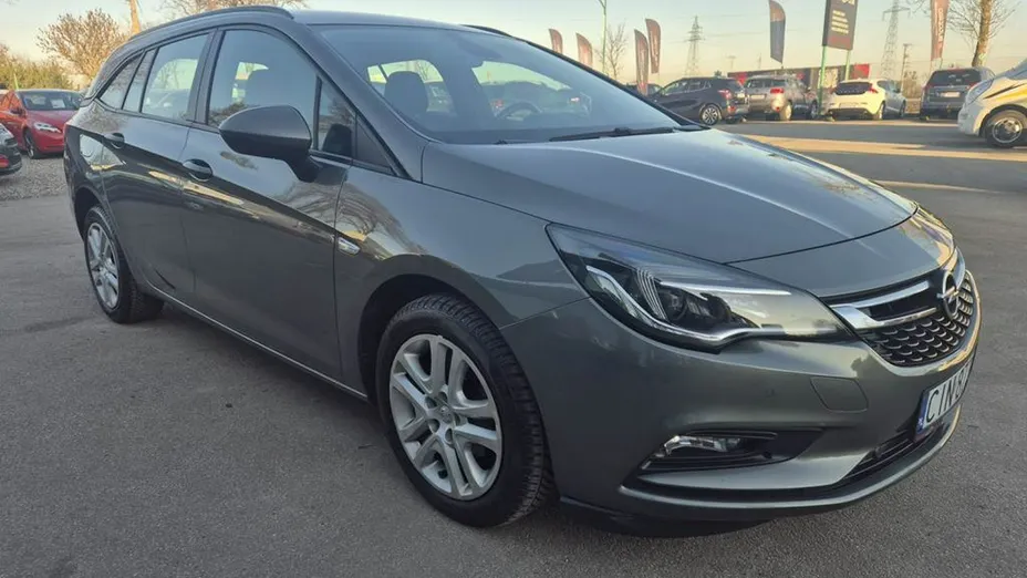 OPEL Astra -