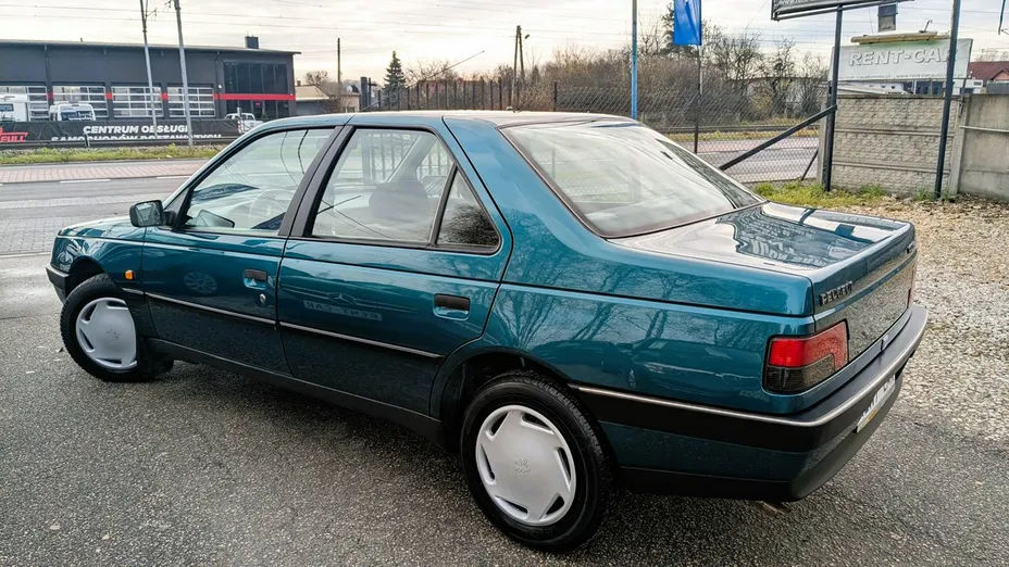 PEUGEOT 405 -