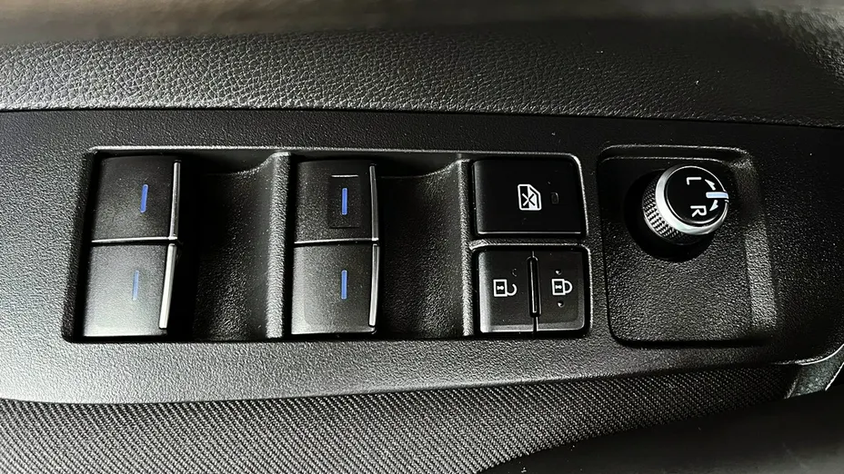 TOYOTA Corolla -