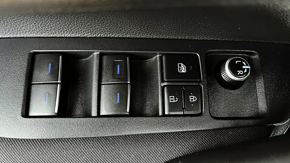 TOYOTA Corolla -