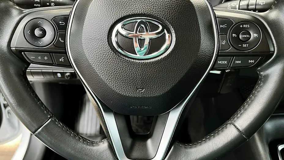 TOYOTA Corolla -