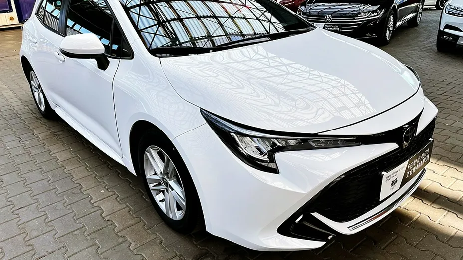 TOYOTA Corolla -