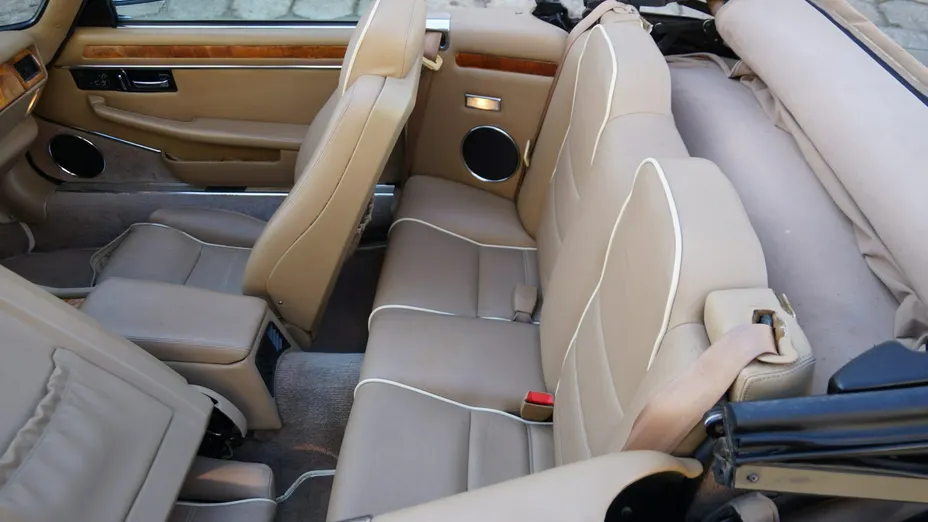 JAGUAR XJS -
