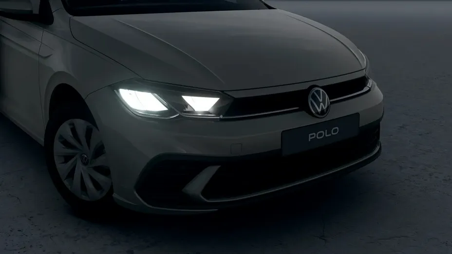 VOLKSWAGEN Polo -