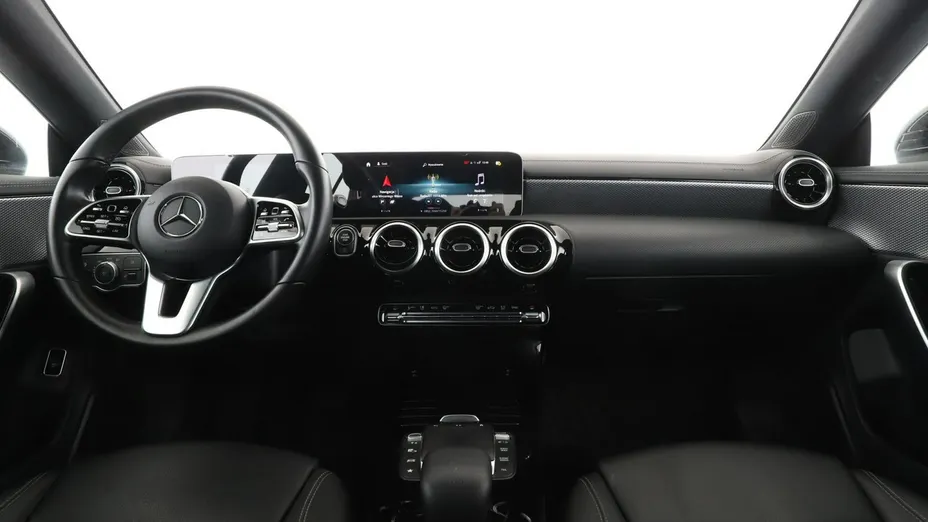 MERCEDES-BENZ CLA -