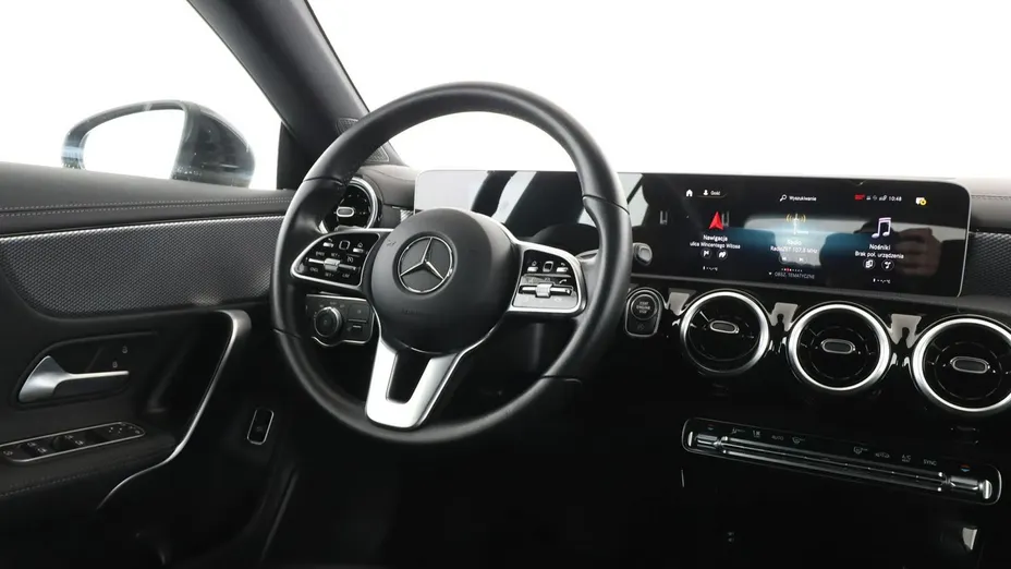 MERCEDES-BENZ CLA -