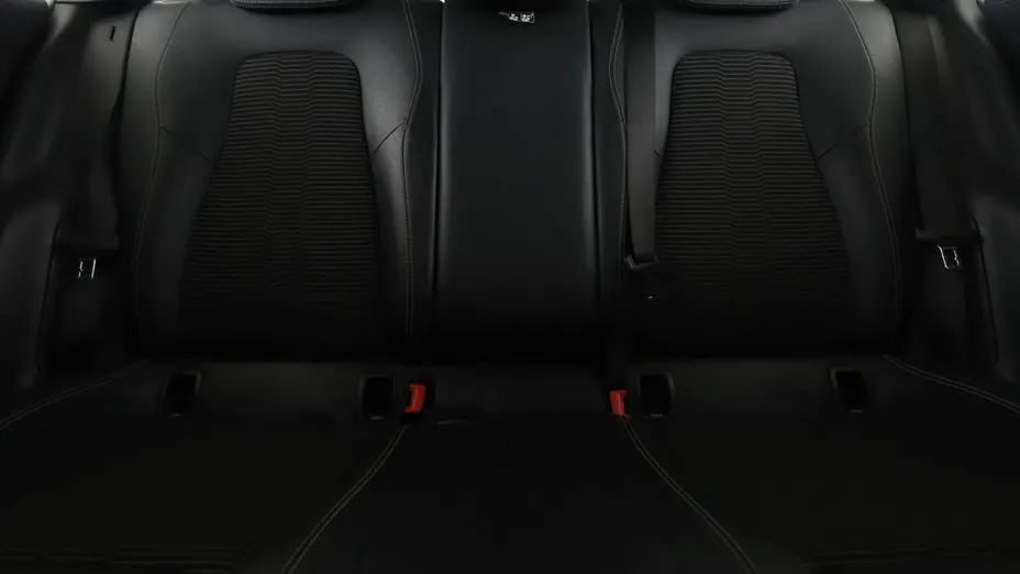 MERCEDES-BENZ CLA -