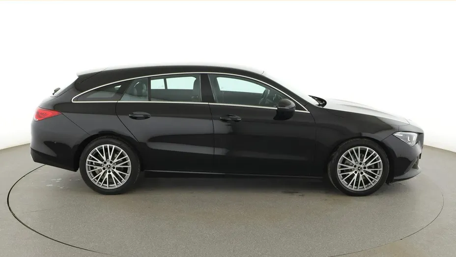 MERCEDES-BENZ CLA -
