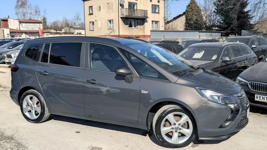 OPEL Zafira -
