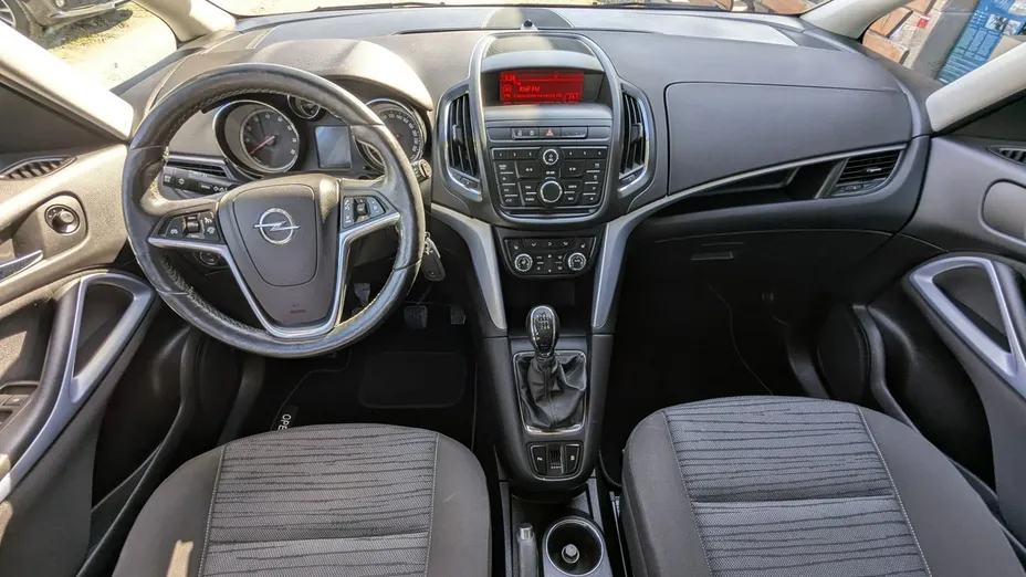 OPEL Zafira -