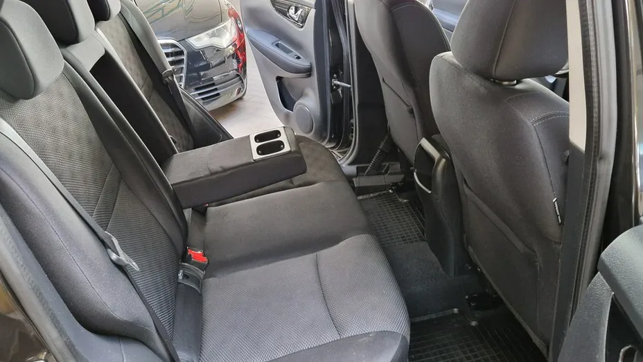NISSAN Qashqai -