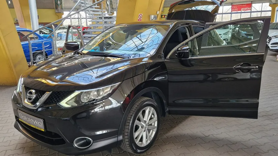 NISSAN Qashqai -