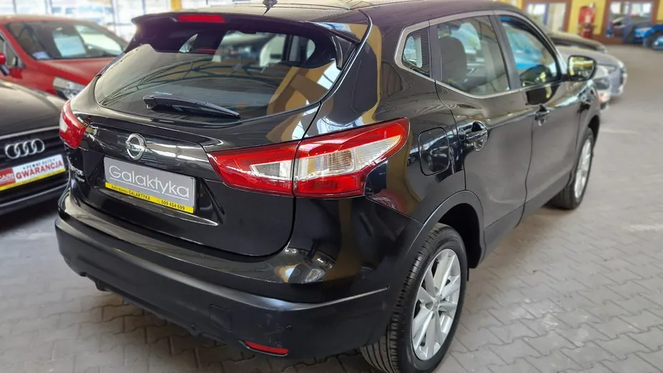 NISSAN Qashqai -