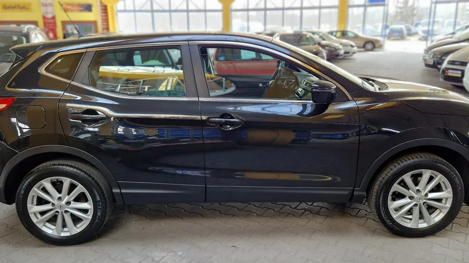 NISSAN Qashqai -