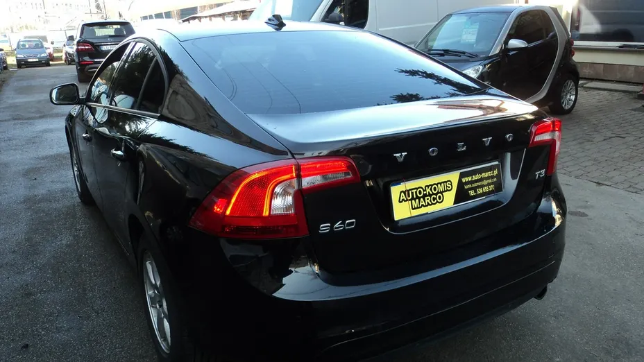 VOLVO S60 -