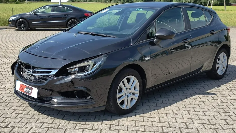 OPEL Astra -