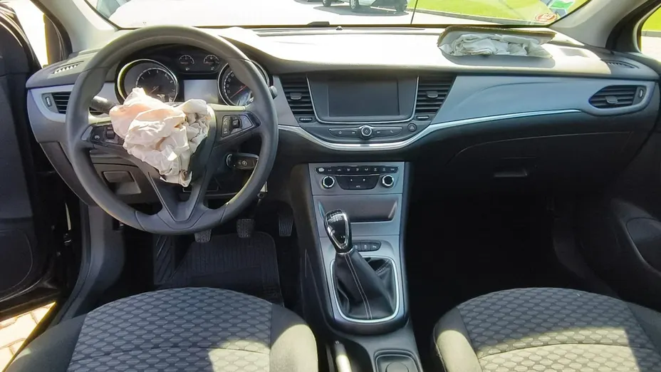 OPEL Astra -
