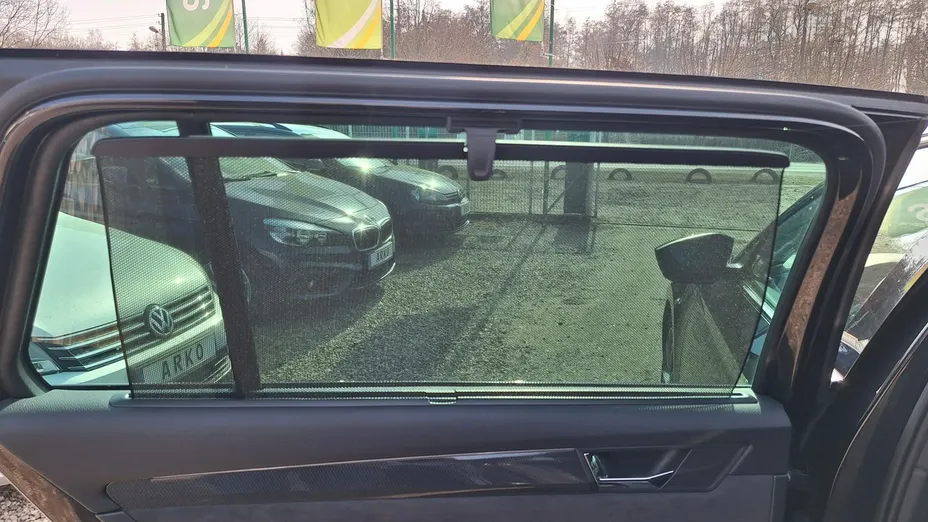 SKODA Superb -