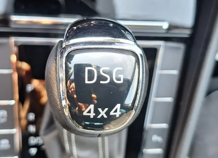 SKODA Superb -