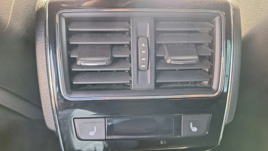 SKODA Superb -