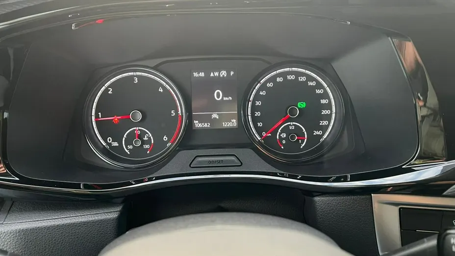 VOLKSWAGEN Multivan -