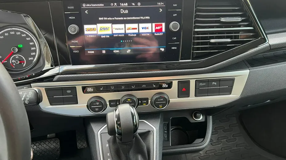 VOLKSWAGEN Multivan -