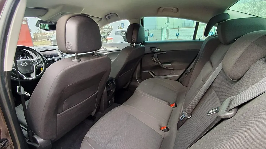 OPEL Insignia -