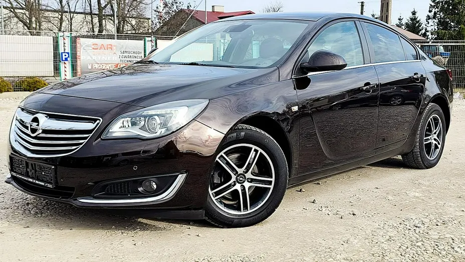 OPEL Insignia -