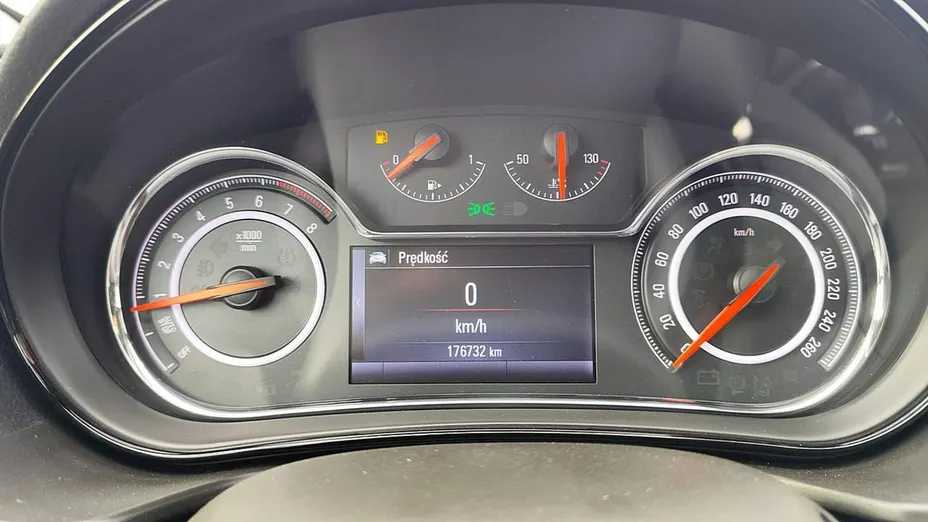 OPEL Insignia -