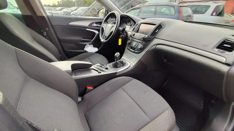 OPEL Insignia -