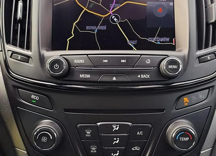 OPEL Insignia -