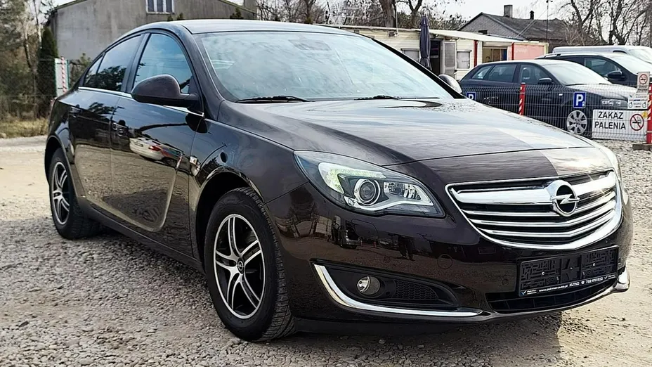 OPEL Insignia -