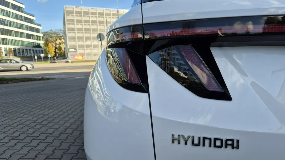 HYUNDAI Tucson -