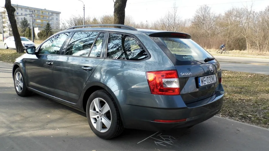 SKODA Octavia -