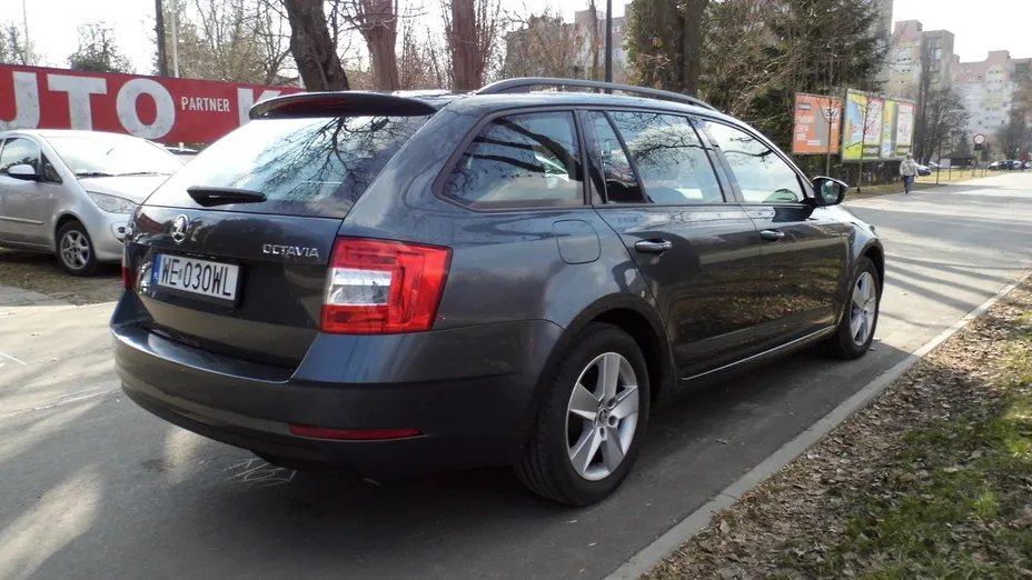 SKODA Octavia -