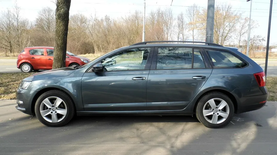 SKODA Octavia -