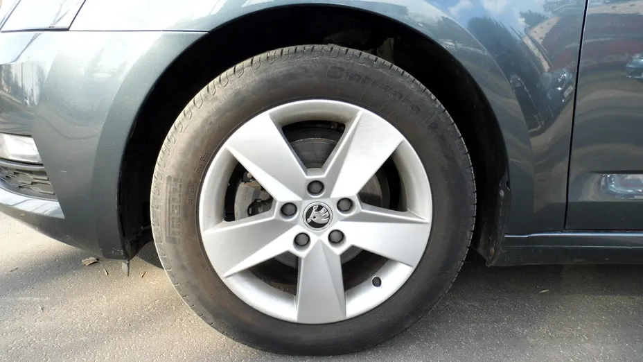 SKODA Octavia -