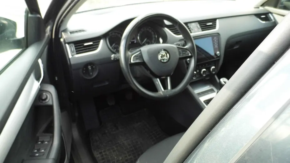 SKODA Octavia -