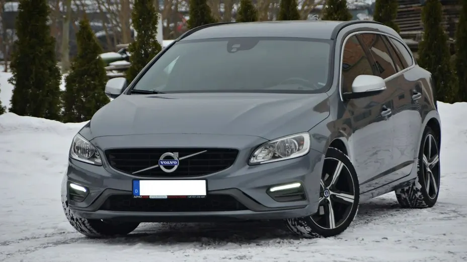 VOLVO V60 -