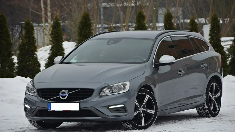 VOLVO V60 -